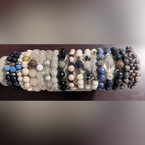 Handcrafted beaded bracelets - Picture 5 of 5